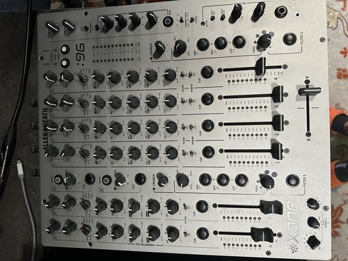 Allen heath xone - dj, mixer